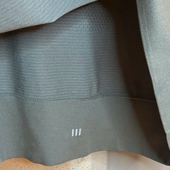 Lululemon Swiftly Tech Relaxed Half Zip Pullover Gull Gray Sage Size Medium - Picture 9 of 10
